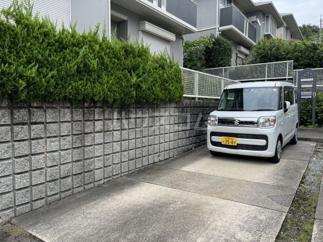 22/30 駐車場