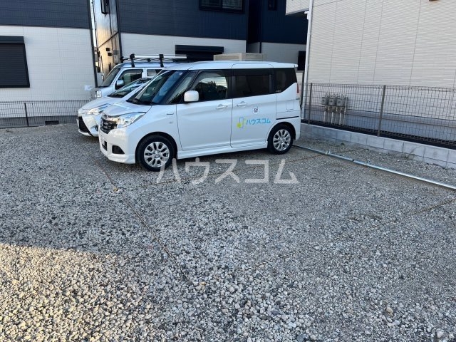 17/27 駐車場