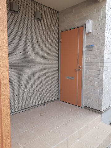 23/25 エントランス