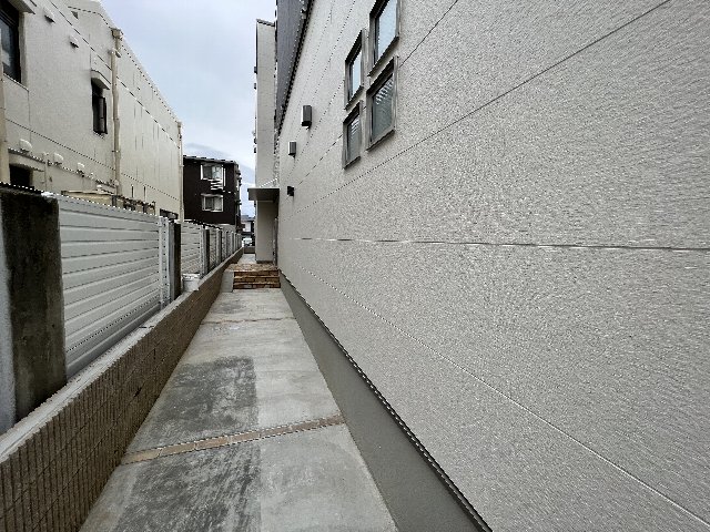 21/30 エントランス