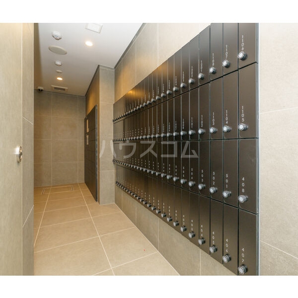 22/30 エントランス