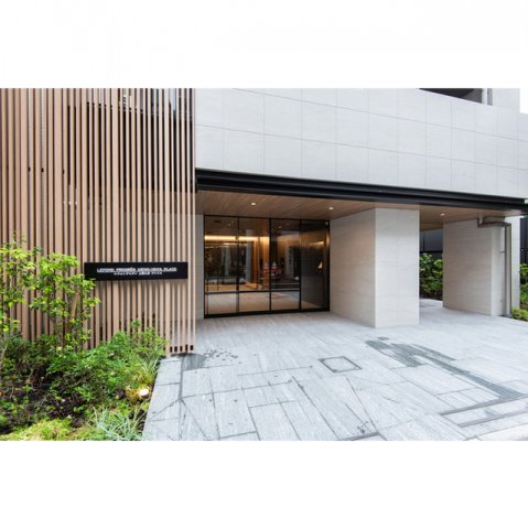 17/17 エントランス