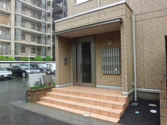 22/30 エントランス