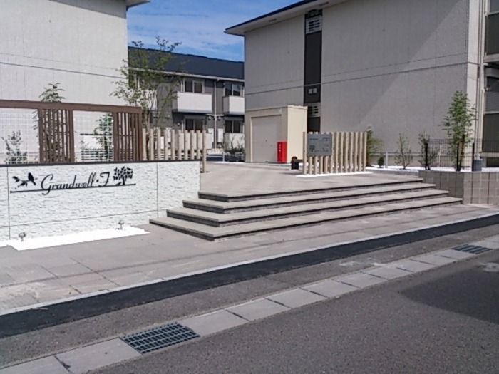 16/19 駐車場