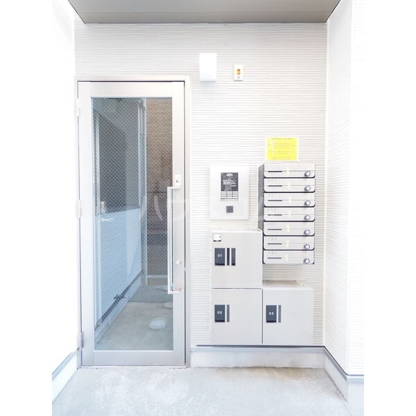 17/25 エントランス