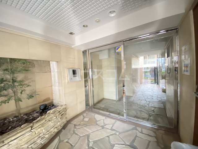 3/7 エントランス