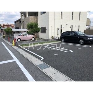 18/26 駐車場
