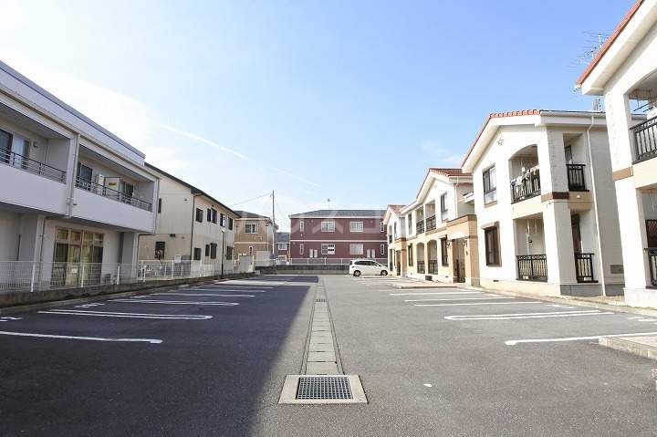 14/17 駐車場