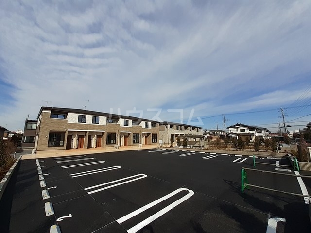 14/20 駐車場