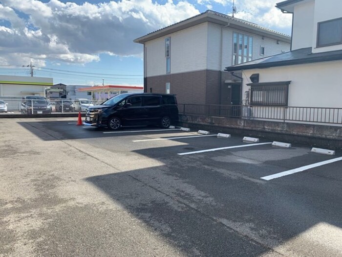 22/30 駐車場
