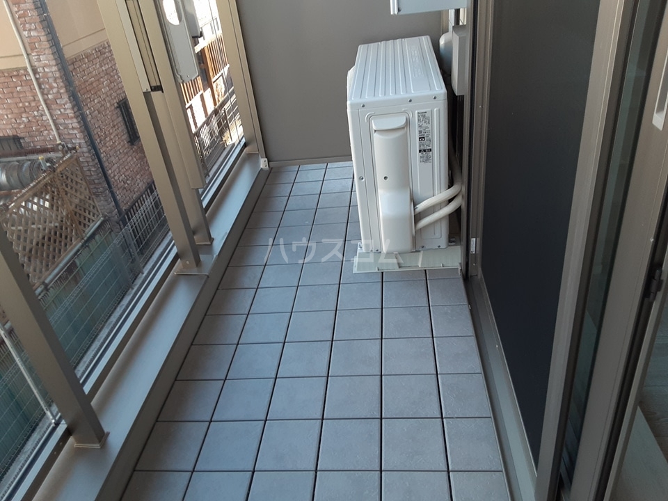 21/30 バルコニー