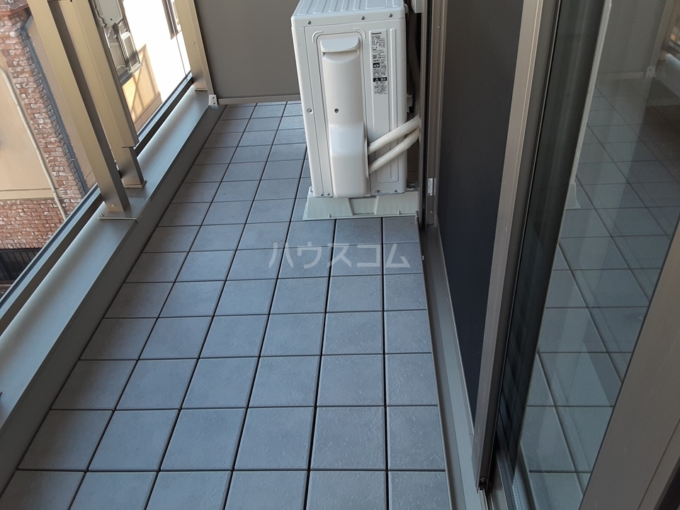 21/30 バルコニー