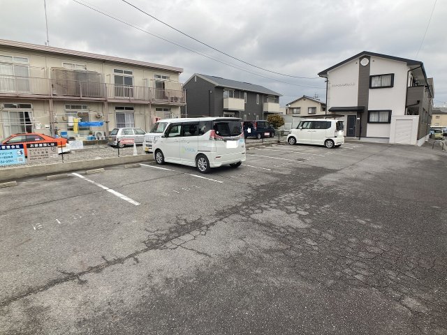 2/4 駐車場