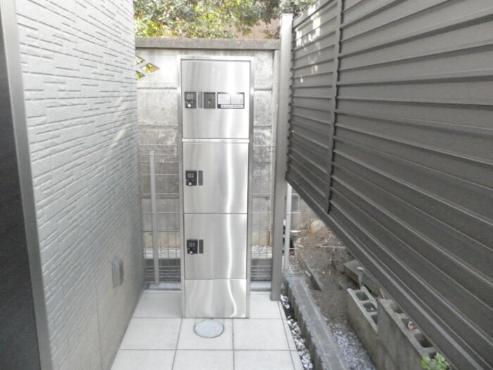 17/26 エントランス