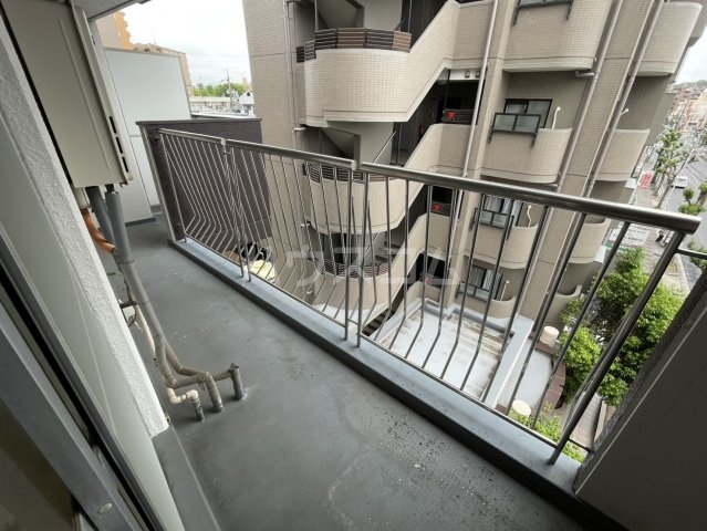 13/20 バルコニー