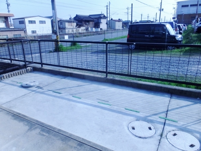 17/20 駐車場