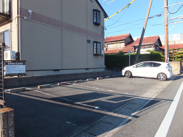 18/20 駐車場
