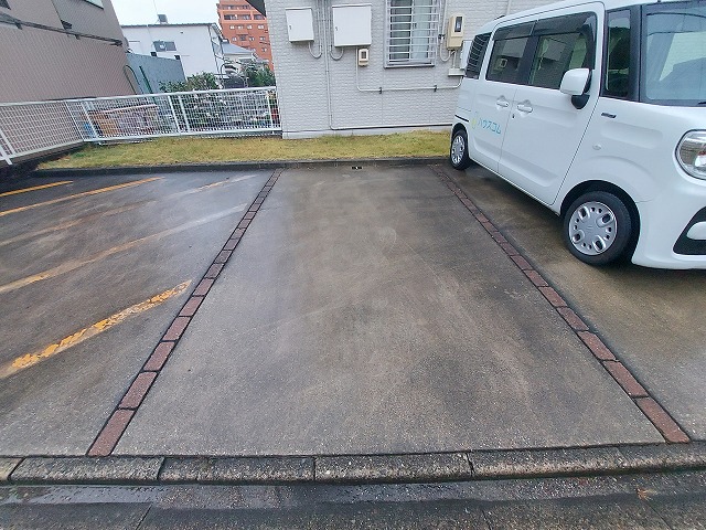 3/6 駐車場