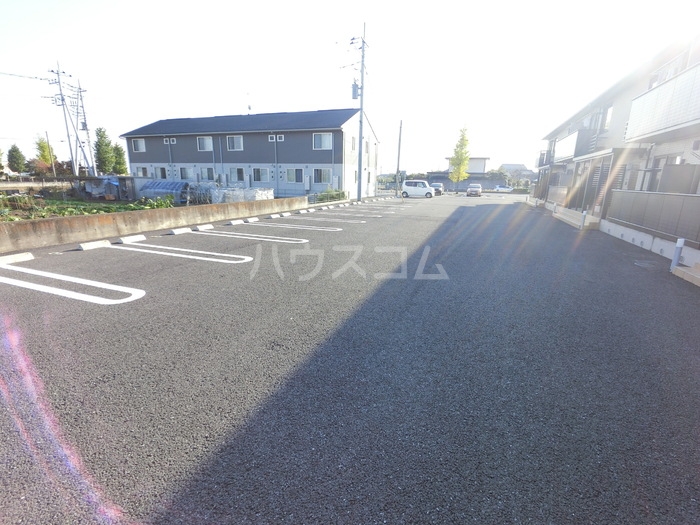 16/17 駐車場