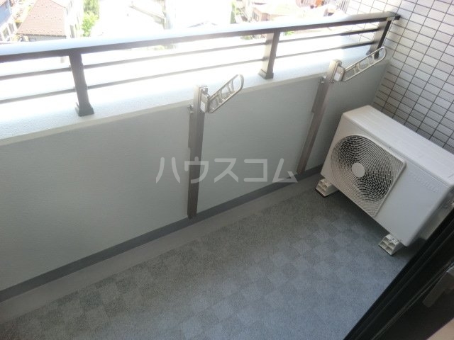 18/28 バルコニー