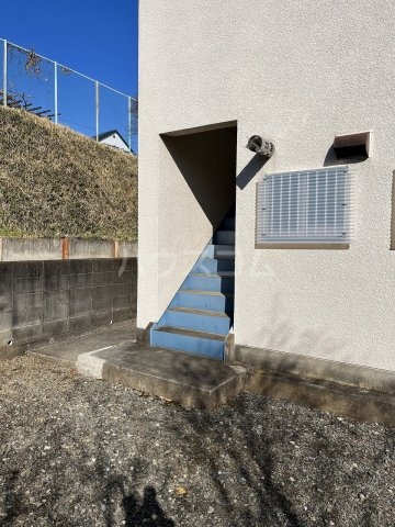 24/30 エントランス