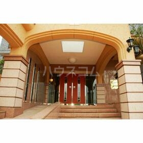 14/15 エントランス