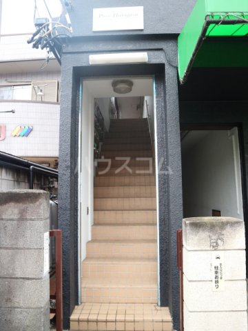 20/27 エントランス