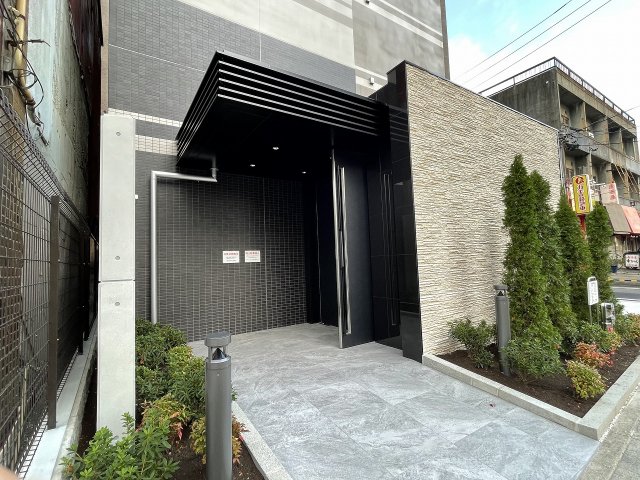 24/26 エントランス