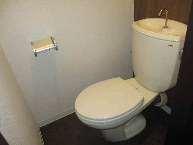 22/30 トイレ