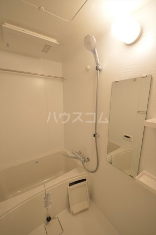 13/30 浴室