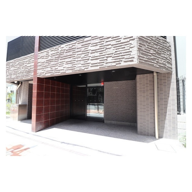 16/22 エントランス