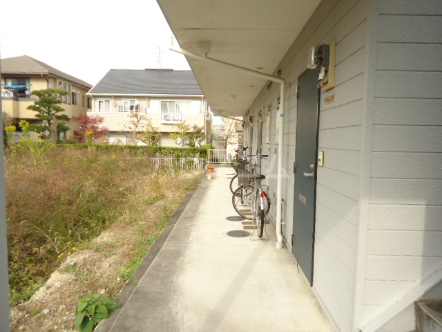 18/21 エントランス