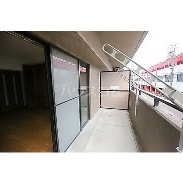 21/28 バルコニー