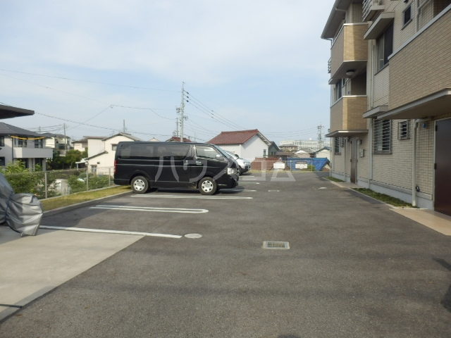 22/30 駐車場