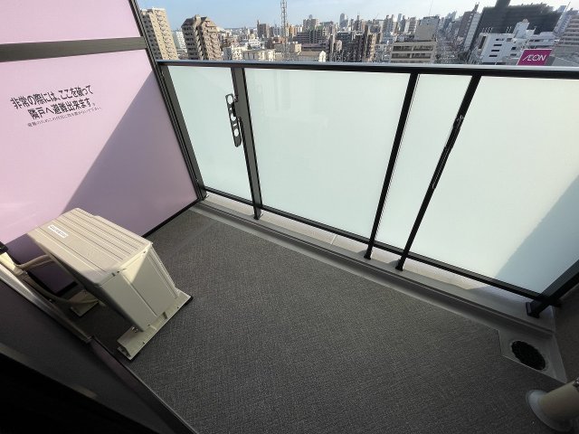 18/27 バルコニー