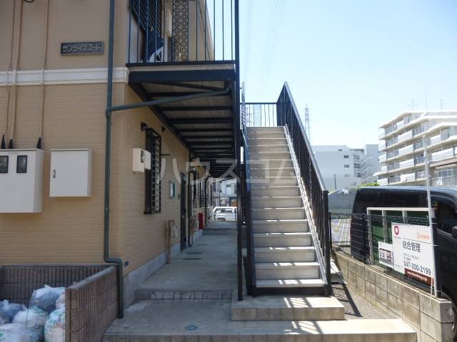 20/30 エントランス