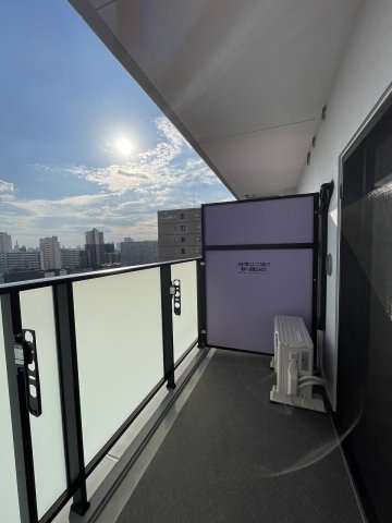 19/28 バルコニー