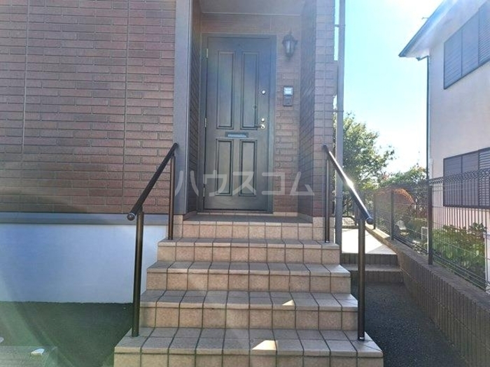 16/20 エントランス