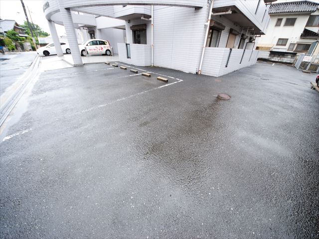 21/27 駐車場