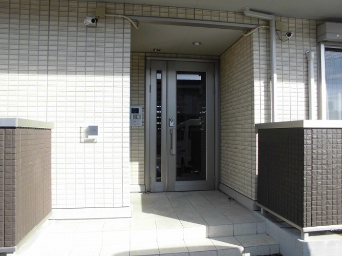 17/19 エントランス