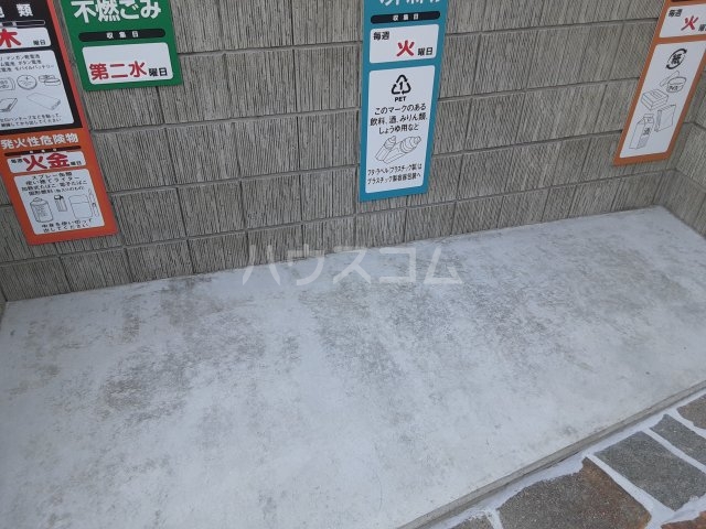 22/28 駐車場