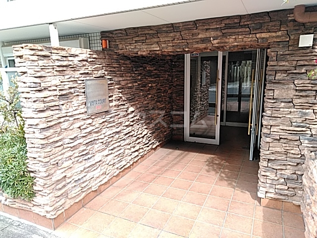 17/26 エントランス