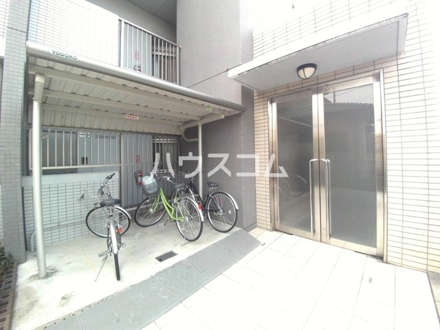 16/25 エントランス