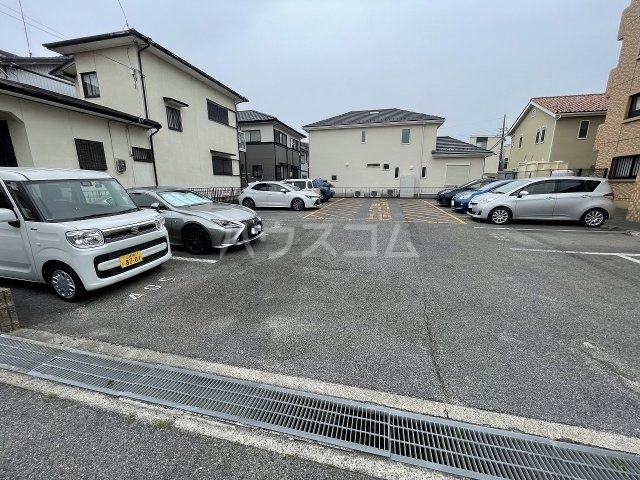 22/30 駐車場