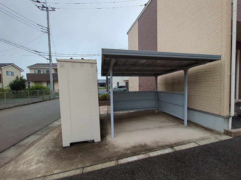 22/24 エントランス