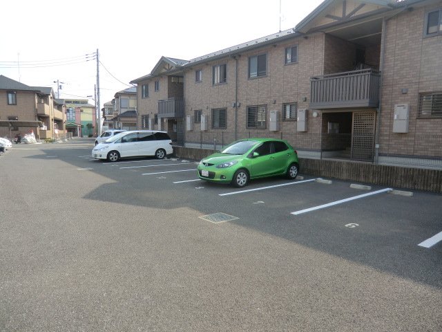 22/30 駐車場