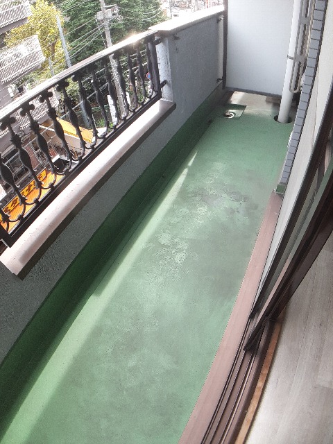 20/30 バルコニー