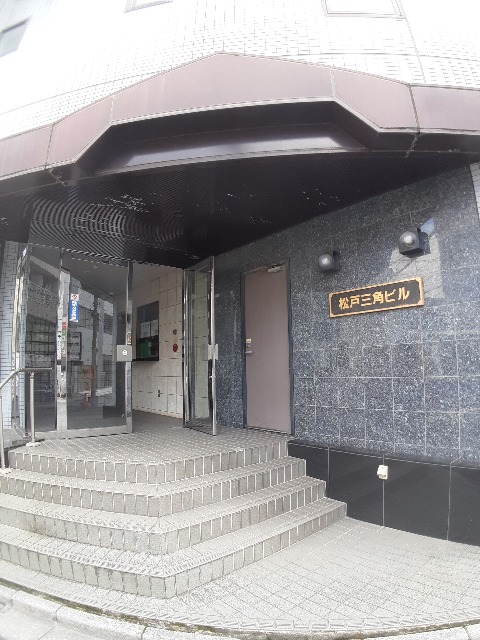 26/30 エントランス