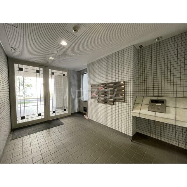 19/29 エントランス