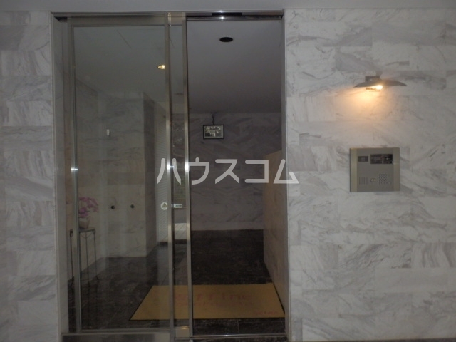 16/26 エントランス